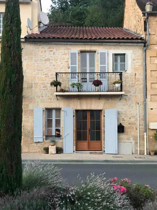 La Maison Du Puit Castels Екстер'єр фото