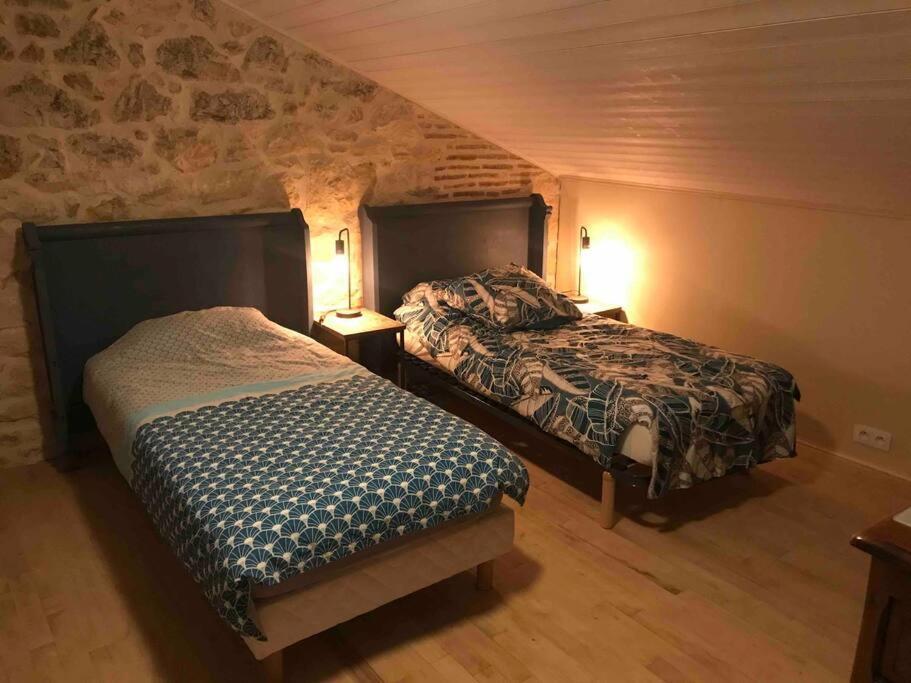 La Maison Du Puit Castels Екстер'єр фото